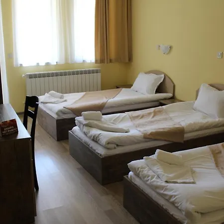 Манастирска Стряха Guest house Manastir